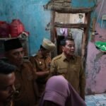 Maesyal Tinjau Rumah Warga Gunung Kaler Roboh Diterjang Puting Beliung