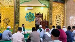 Jumat Keliling, Polisi Beri Pesan Kamtibmas ke Warga di Masjid Baitul Makmur Kunciran