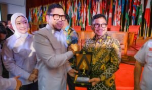 Kota Tangerang Raih LPM Award, Kolaborasi Pembangunan Berbasis Masyarakat