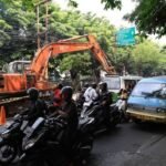 Dishub dan Polisi Berlakukan Rekayasa Lalu Lintas di Tengah Perbaikan Jalan Kota Tangerang