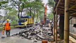Jalan Sangego Selatan Kota Tangerang Diperbaiki, Contraflow Terapkan