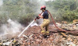 Akibat Bakar Kasur, Lahan Kosong di Pondok Bahar Terbakar