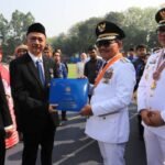 30 Tahun Mengabdi Tanpa Lelah, Guru Inspiratif Kota Tangerang Diganjar Penghargaan Satyalencana