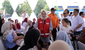 PMI Tangsel Salurkan 16.000 Liter Air Bersih untuk Warga Terdampak Kekeringan di Keranggan