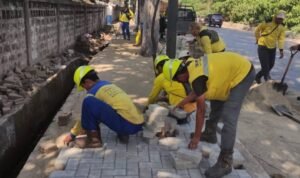 Akses Pedestrian Jadi Prioritas, Trotoar Jalan Bouraq-Lio Baru Kota Tangerang Diperbaiki