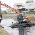Jelang Musim Penghujan, Pemkot Tangerang Gercep Normalisasi Sungai dan Drainase