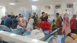 Forkopimda Sidoarjo Tinjau Kondisi Santri Ponpes Manbaul Hikam Putat Keracunan MBG