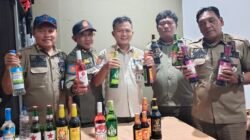 Bandel, Ratusan Botol Miras dari Dalam Ruko di Pondok Pucung Kembali Disita Petugas