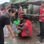 Kemarau Landa Kota Tangerang, PMI Distribusikan Air Bersih di Kunciran Jaya