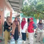 PMI Kecamatan Pinang Salurkan Air Minum Bersih untuk Warga Terdampak Kekeringan