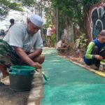 Gotong Royong Lawan Sampah Liar, Warga Tangerang Sulap Trotoar Kumuh jadi Bersih dan Indah