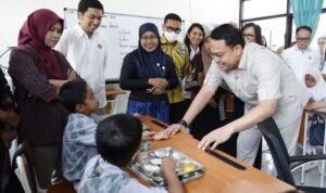 Wamenkomdigi Apresiasi Kolaborasi CSR Grab-OVO dan Pemkot Tangsel dalam Program MBG untuk Sekolah Khusus
